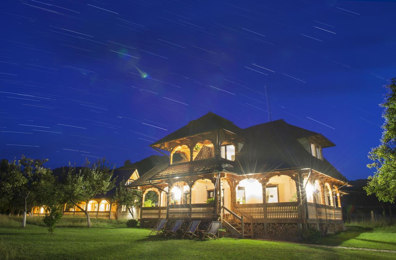 Magnolia Resort Chalets Vişeu de Sus Zewnętrze zdjęcie